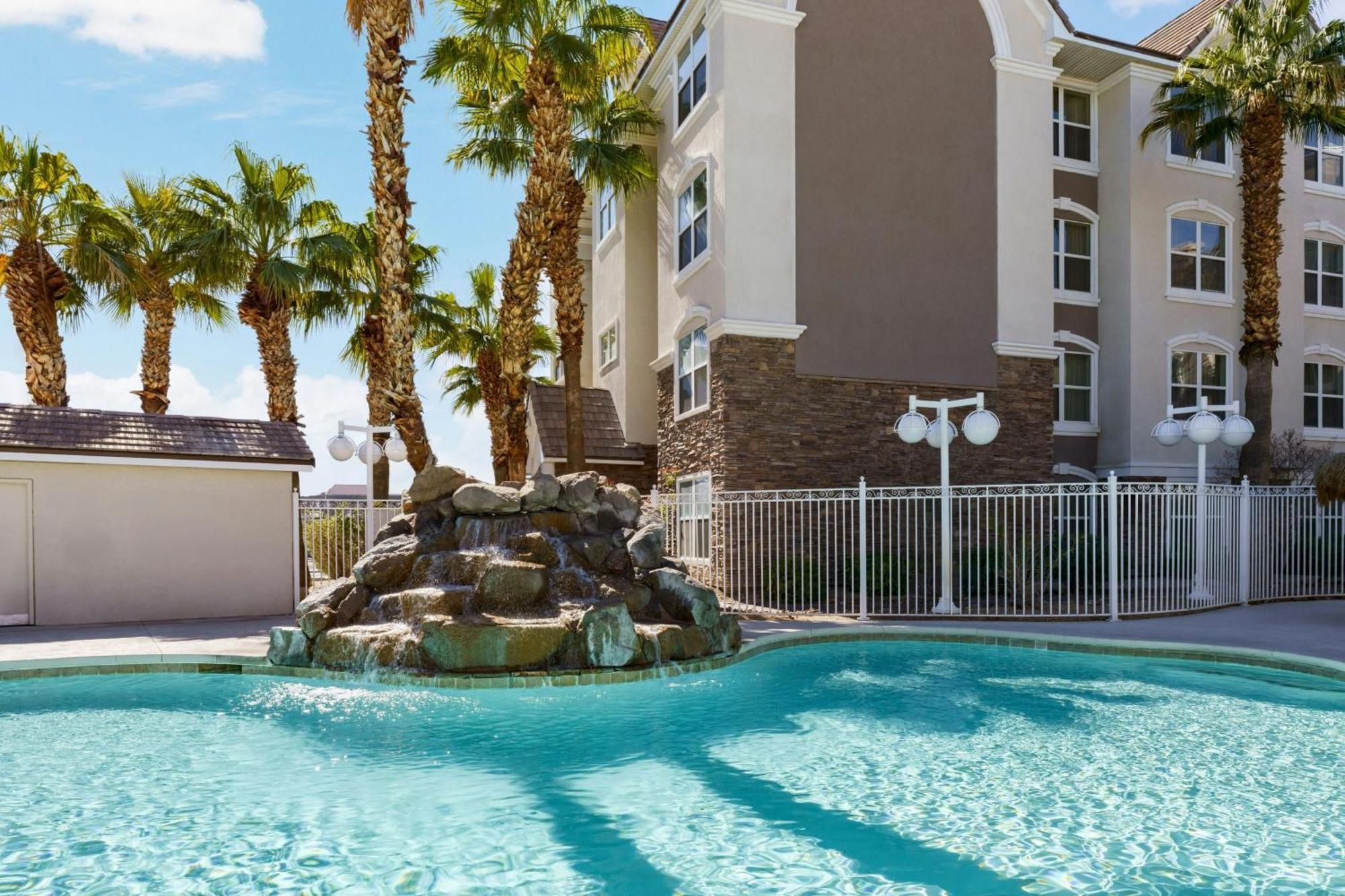 Residence Inn By Marriott Las Vegas Stadium Area מראה חיצוני תמונה