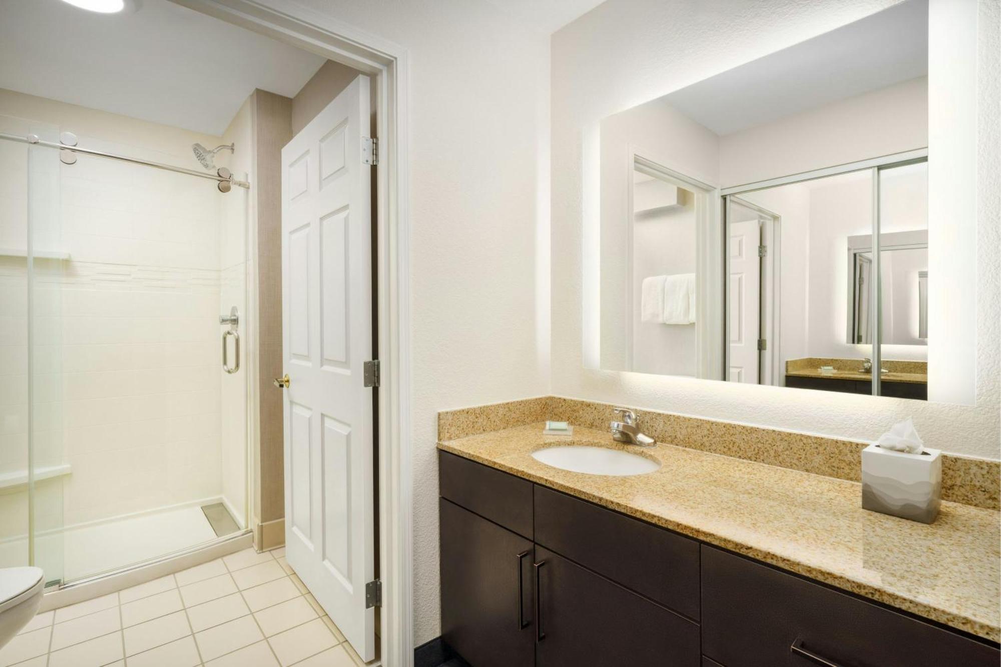 Residence Inn By Marriott Las Vegas Stadium Area מראה חיצוני תמונה